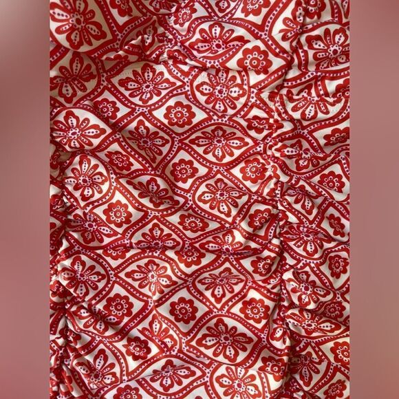 LANDS END size 8 Swim top- adjustable tie halter top. Red white purple pattern - Picture 4 of 9